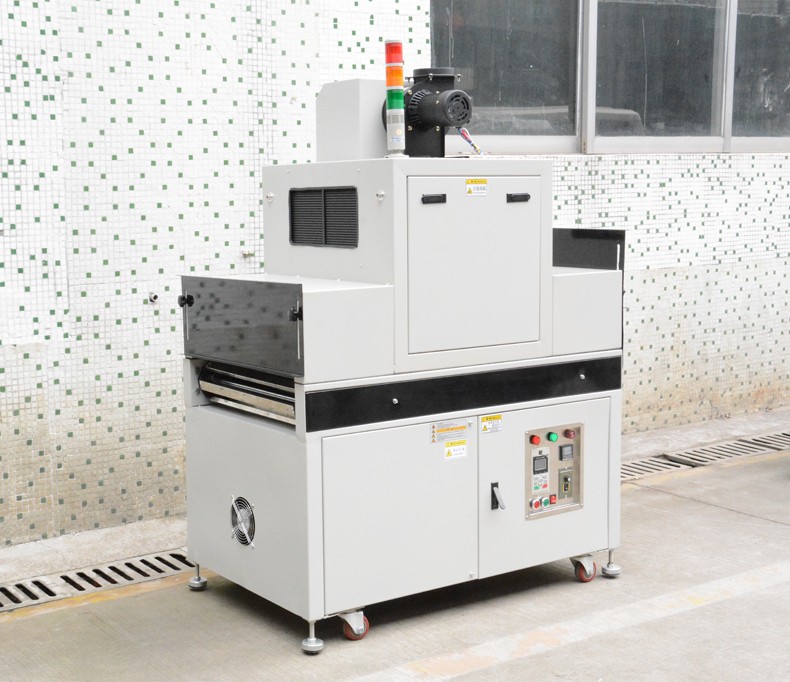 鞋面固漆6KW1組燈固化機(jī).jpg 鞋面固漆6KW1組燈固化機(jī).jpg